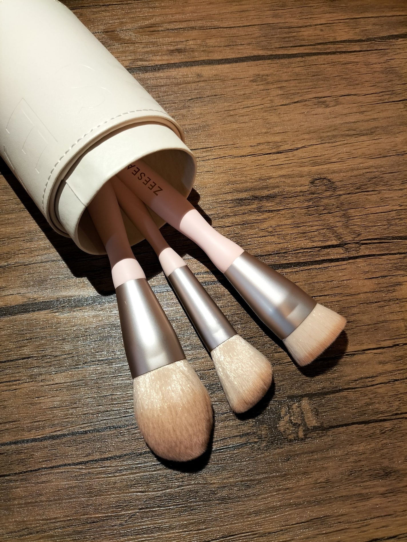 ローズクラウドメイクブラシセット/ZEESEA/メイクブラシを使ったクチコミ(2枚目)