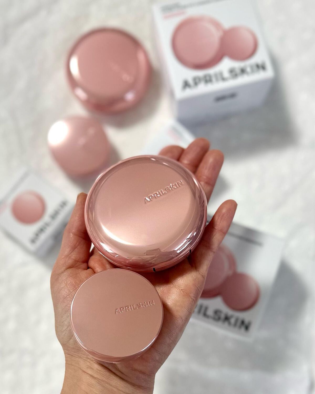 ハイパーカバーフィットクッション ピンク（桜エディション）/APRILSKIN/クッションファンデーションを使ったクチコミ（1枚目）