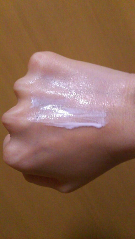 スキンアクア トーンアップUVエッセンス/スキンアクア/日焼け止めクリームを使ったクチコミ(3枚目)