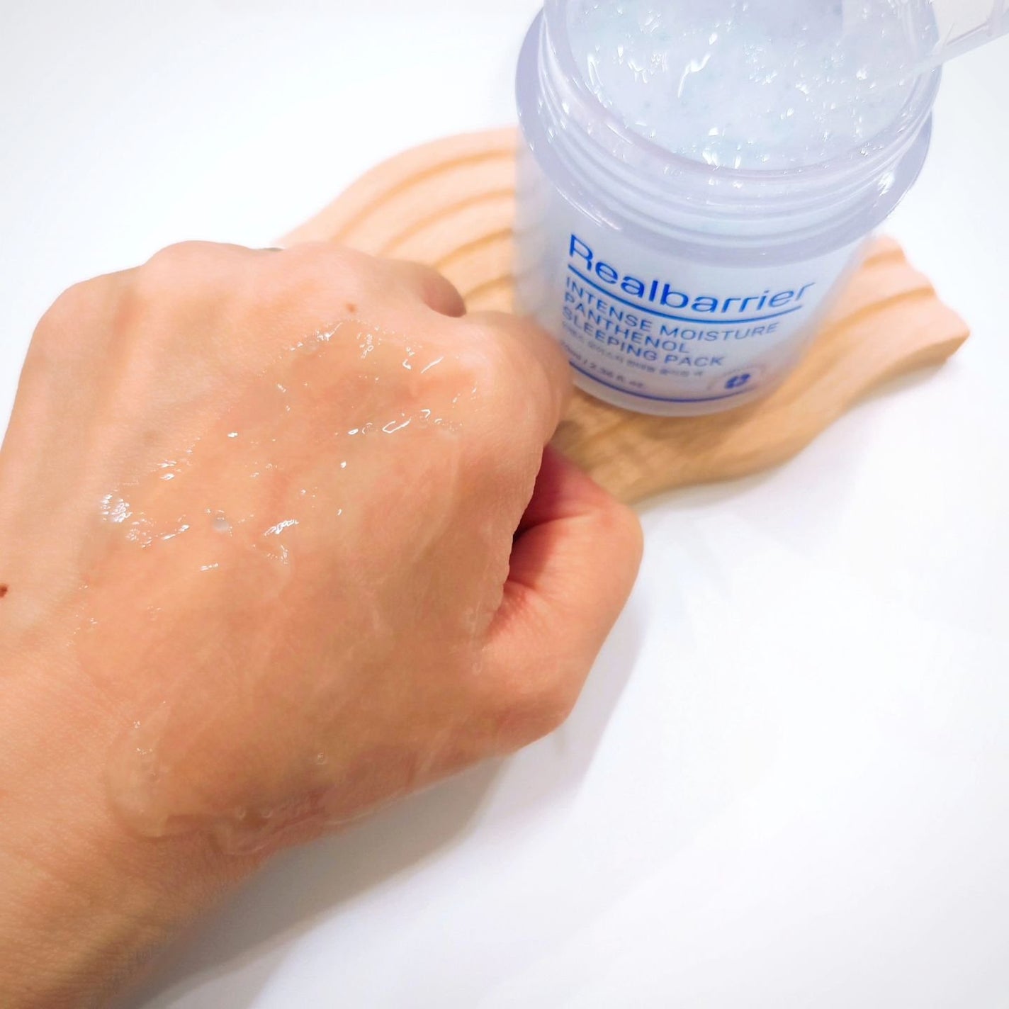 インテンスモイスチャーパンテノールスリーピングパック/Real Barrier/シートマスク・パックを使ったクチコミ(5枚目)