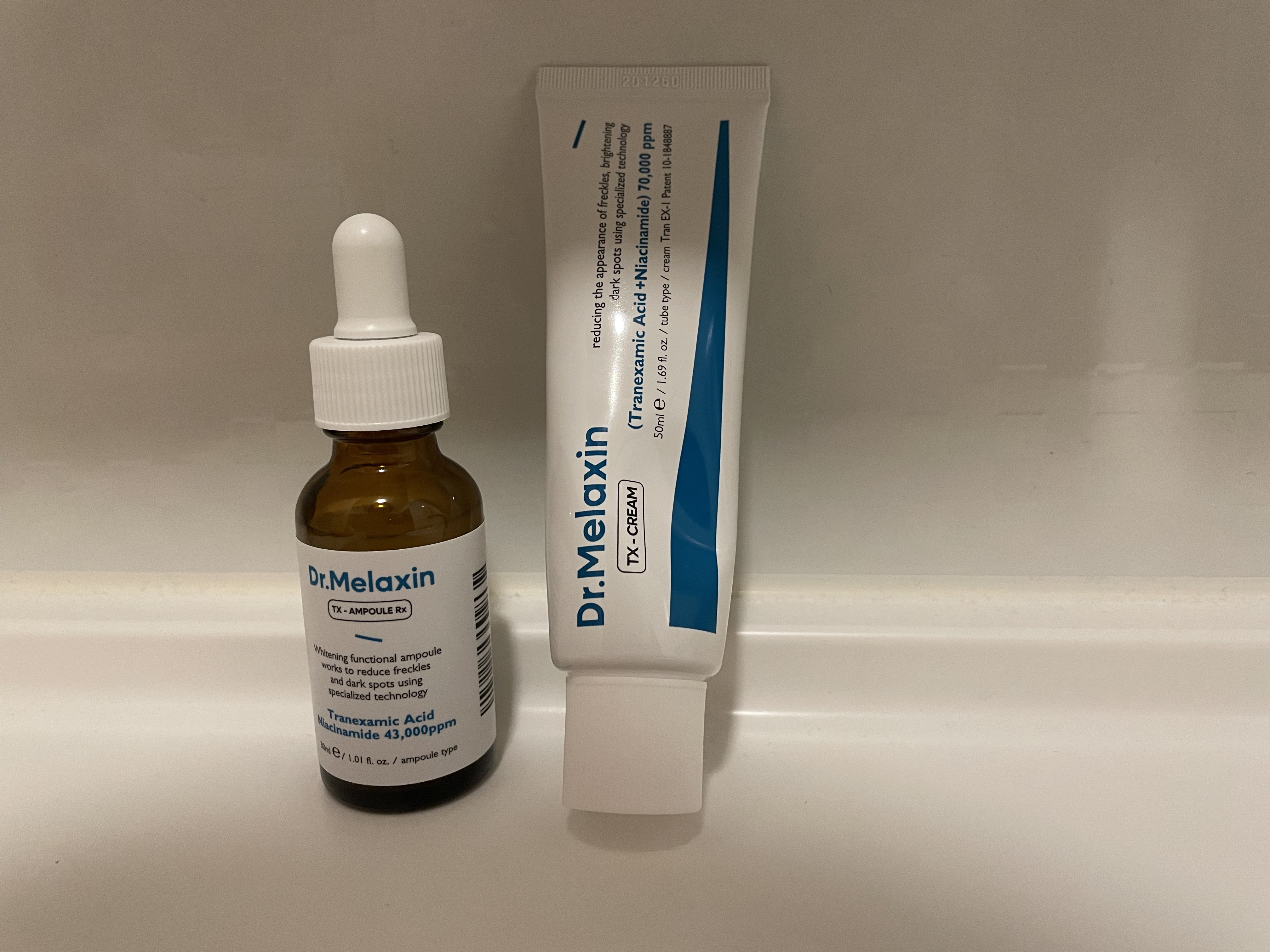 Dr.MelaxinのTX-CreamとTX - AMPOULE Rx🙄

シミケアですね(*^^*)💕

より強力なシミケアとしてこの2つを紹介🫡

トラネキサム酸配合のマストアイテム😆🤙🏻

夏が迫っている🫨🫨

気にな