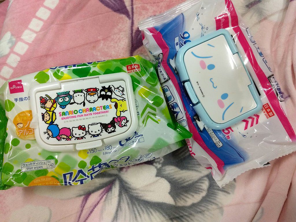 DAISO ウェットティッシュのクチコミ「メイク時の指や手の甲を拭くのに便利！もちろん感染症対策にも！


私が使っているのは、
DAI.....」（1枚目）