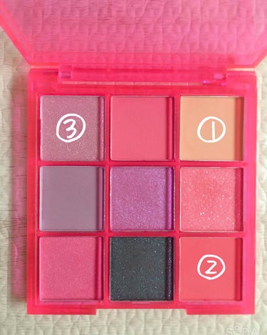 UR GLAM　BLOOMING EYE COLOR PALETTE/U R GLAM/パウダーアイシャドウを使ったクチコミ（2枚目）