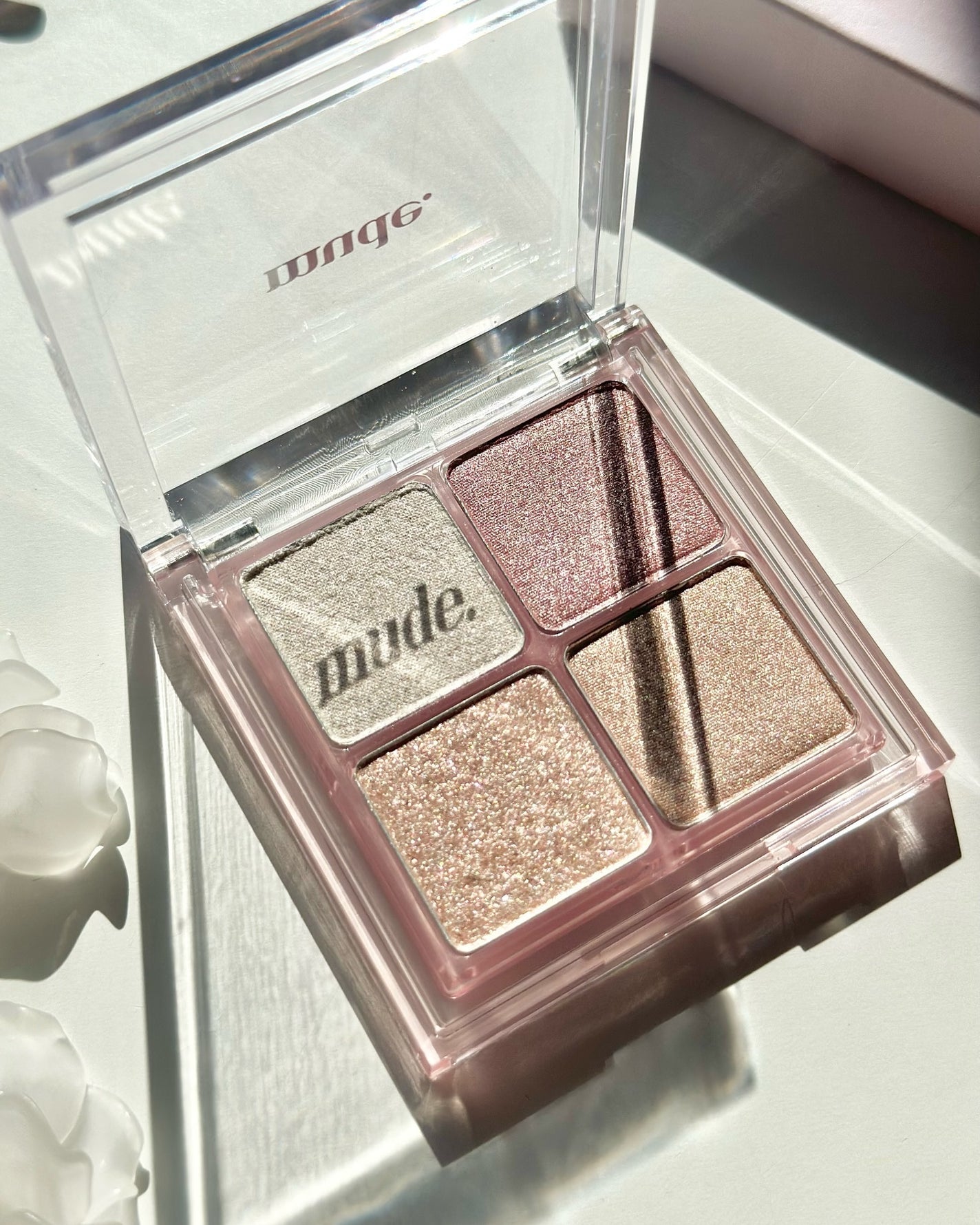 nita⌇フォロバ on LIPS 「涙袋やハイライトで使えて捨て色の無しの4カラー🎨🩷mude(ミ..」(3枚目)