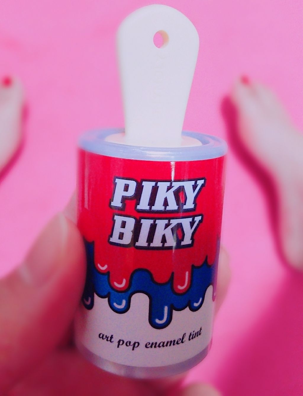 ピキビキ アートポップ エナメル ティント/TONYMOLY/リップティントを使ったクチコミ(1枚目)