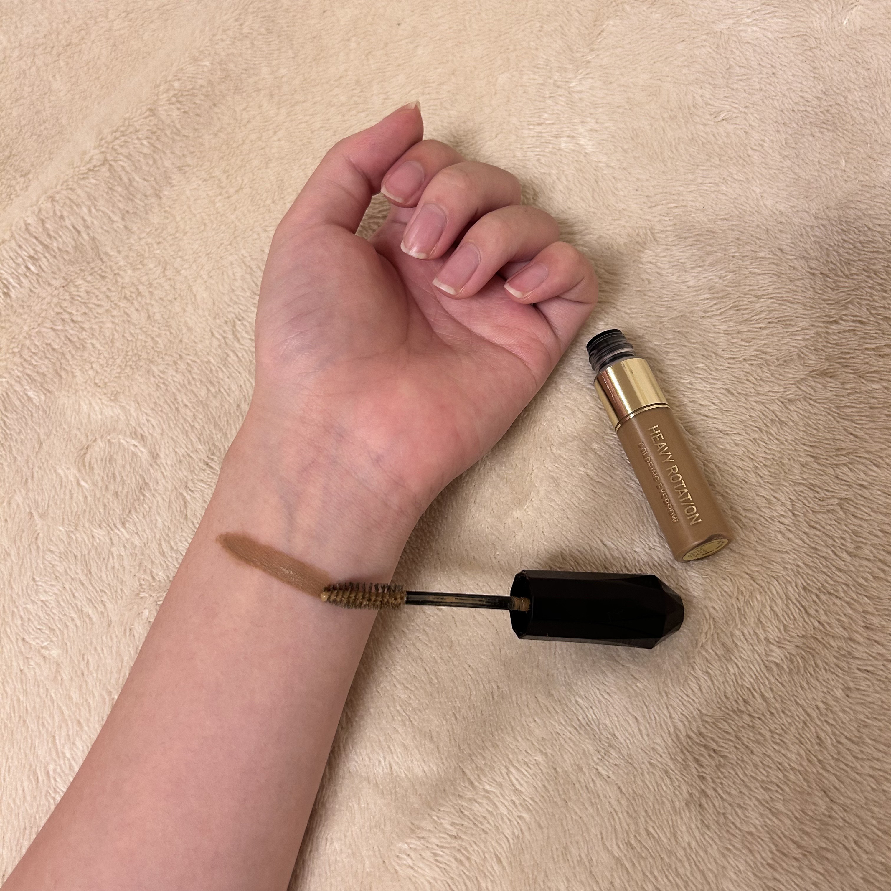 カラーリングアイブロウ/ヘビーローテーション/眉マスカラを使ったクチコミ（2枚目）