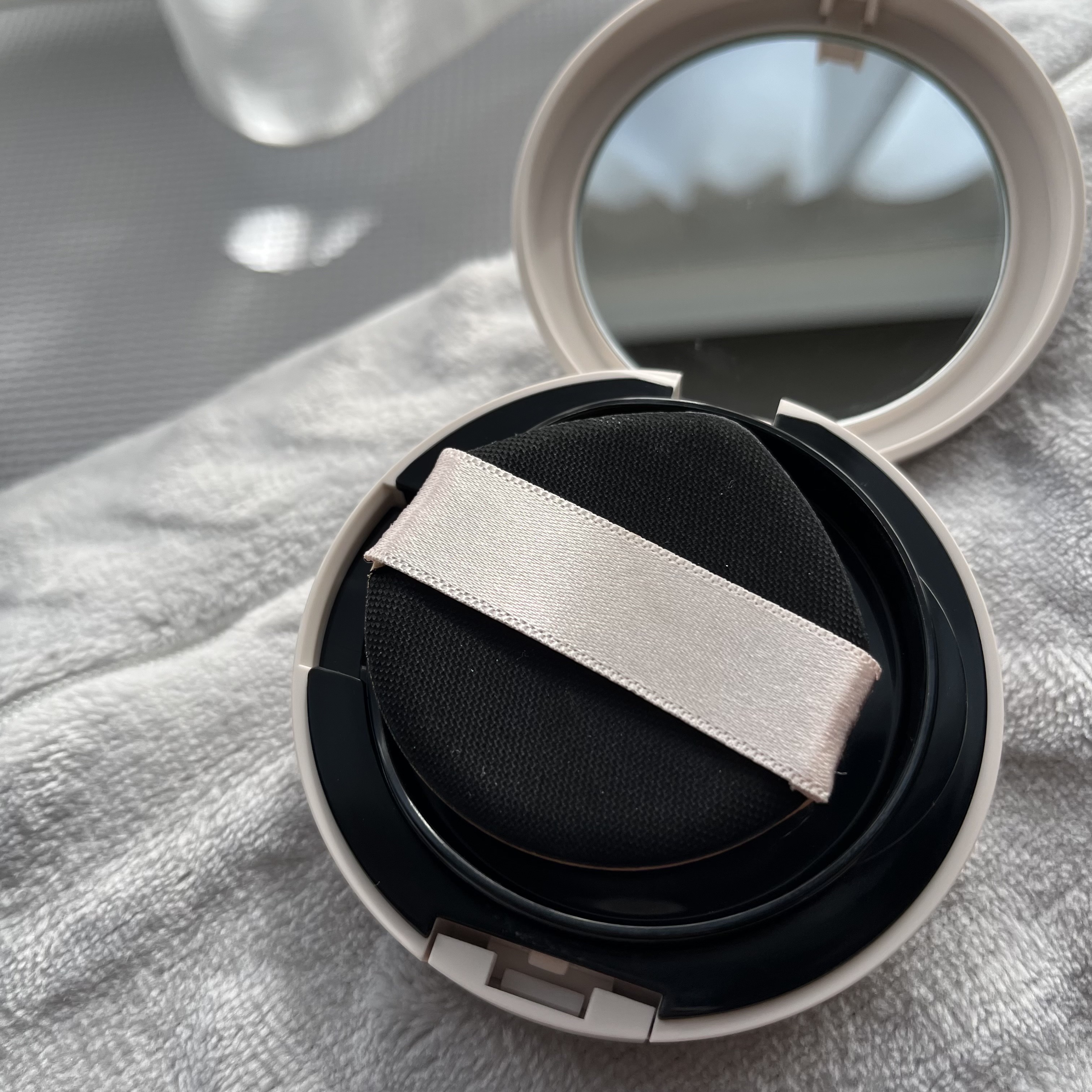 シフォンフィットクッションファンデーション 10 明るいオークル系/CEZANNE/クッションファンデーションを使ったクチコミ（2枚目）