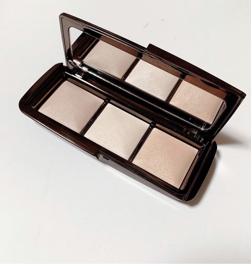 HOURGLASS Hourglass Ambient Lighting Powderのクチコミ「仕上げパレットはアワグラ良き✨


୨୧・・・・・・・・・・・・・・・・・・・・୨୧

▶︎ア.....」（2枚目）