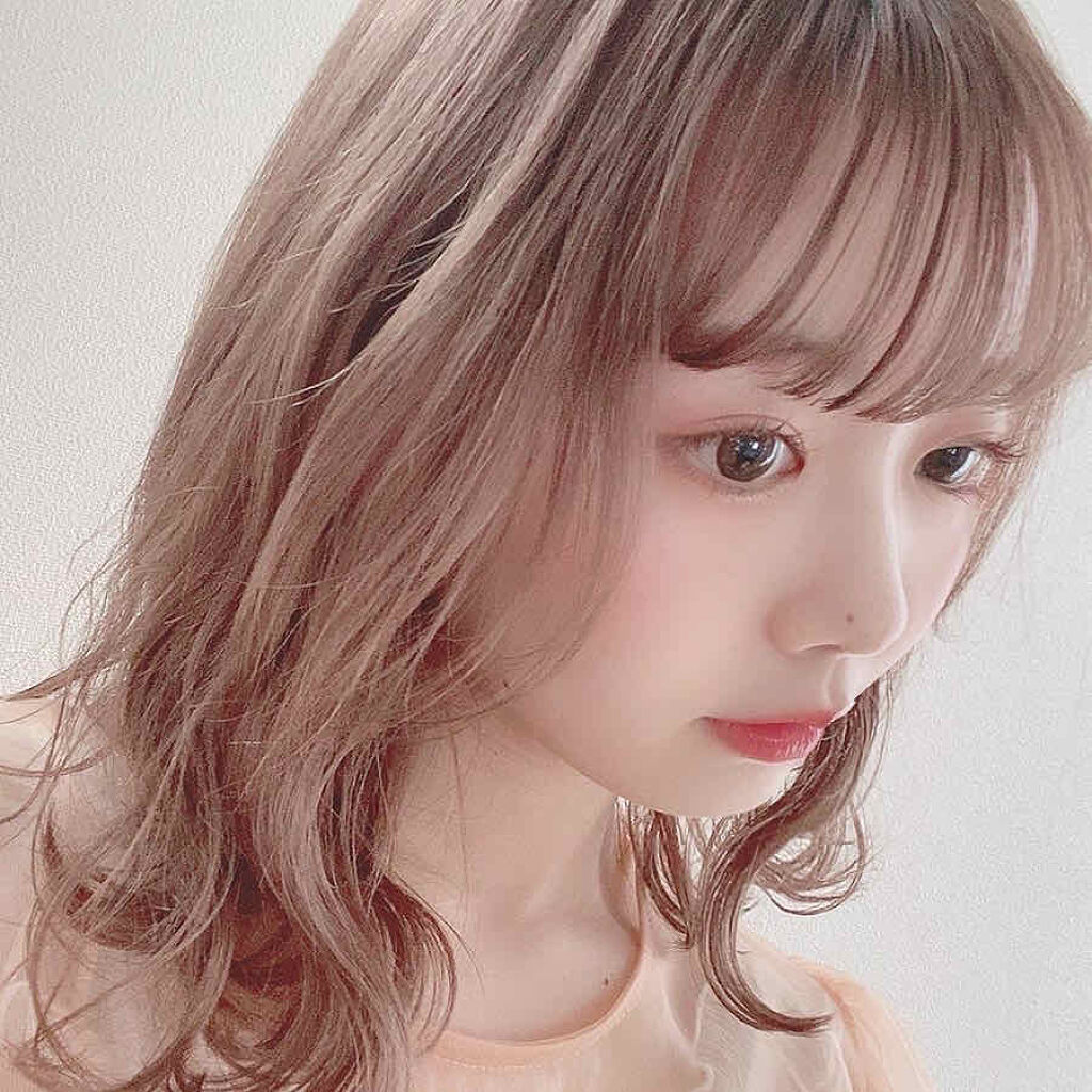 みなさんこんばんは🌙
お外にでかけられない毎日ですが
もう春ですね🌸
ピンクメイクにハマってましたが
オレンジもかわいいなと最近思います。。笑
お外に着ていくにはまだ寒いですが
オレンジの透けトップスをお家できてみました笑

ヘアも明る