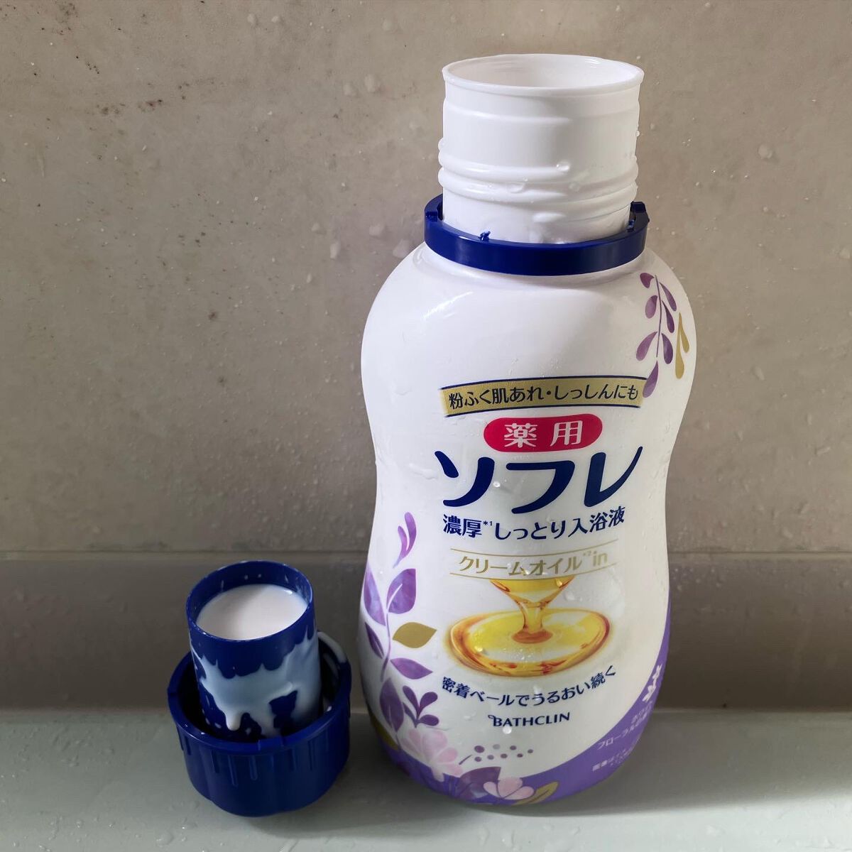 もふるん on LIPS 「薬⽤ソフレ濃厚しっとり入浴液(480mL)。かさかさ対策に!入..」(1枚目)