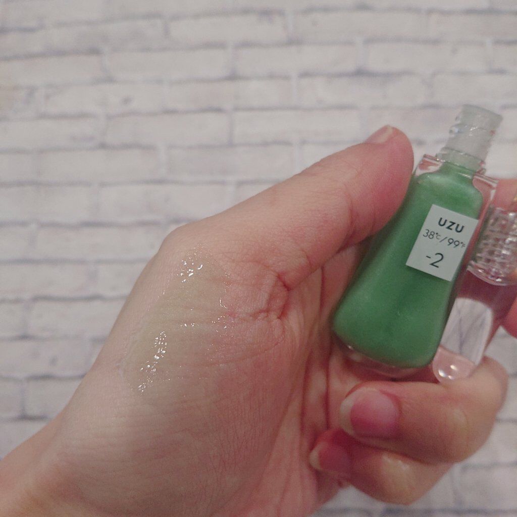 38°C / 99°F リップトリートメント (リップ美容液) -2 SHEER-GREEN/UZU BY FLOWFUSHI/リップケアを使ったクチコミ（2枚目）