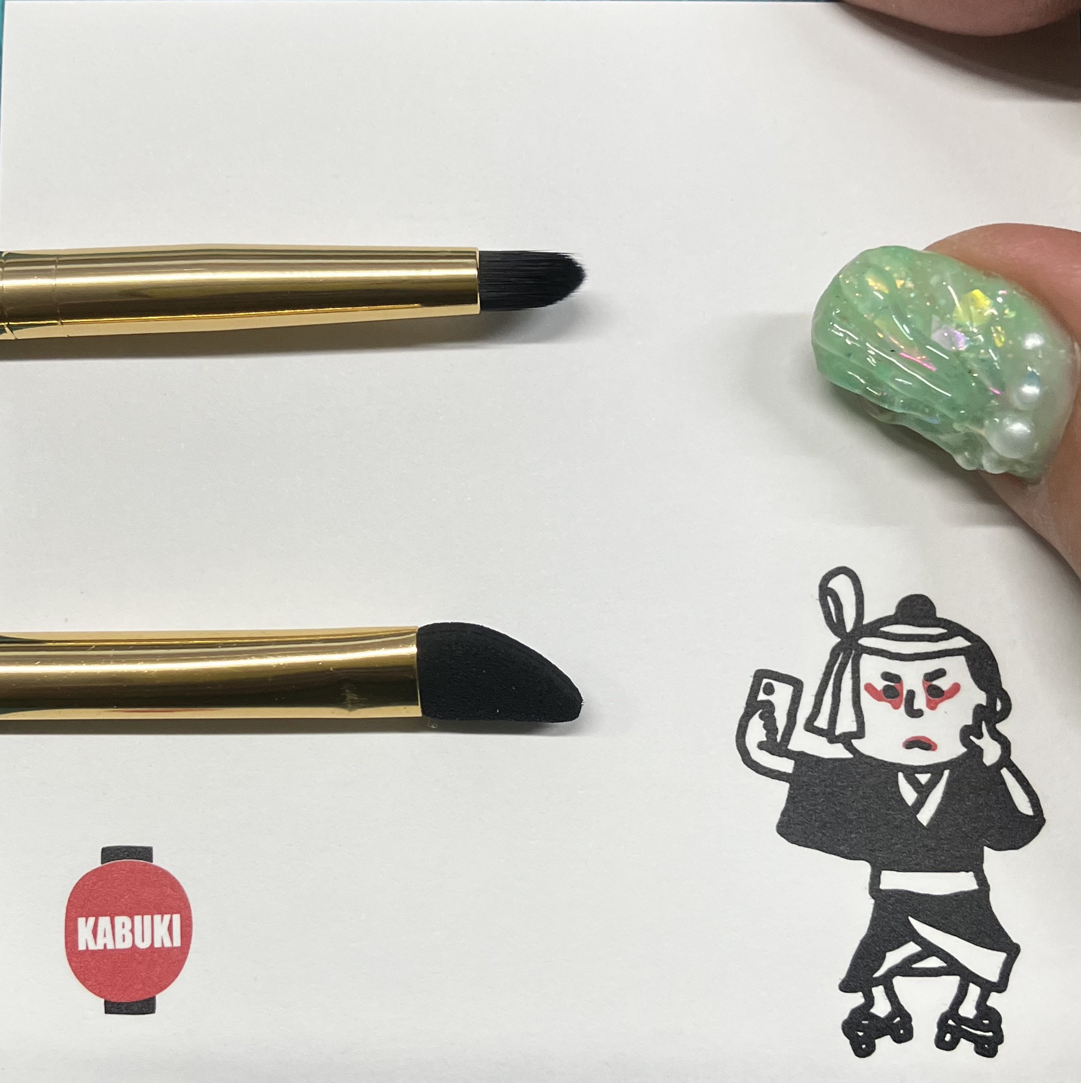 MFL　アイシャドウブラシ/moitiful/メイクブラシを使ったクチコミ（2枚目）