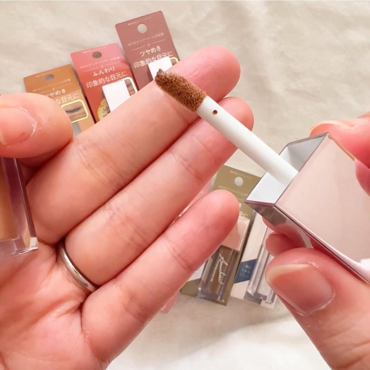 アミュチア セレクトタッチアイシャドウ/クラブ/リキッドアイシャドウを使ったクチコミ(5枚目)