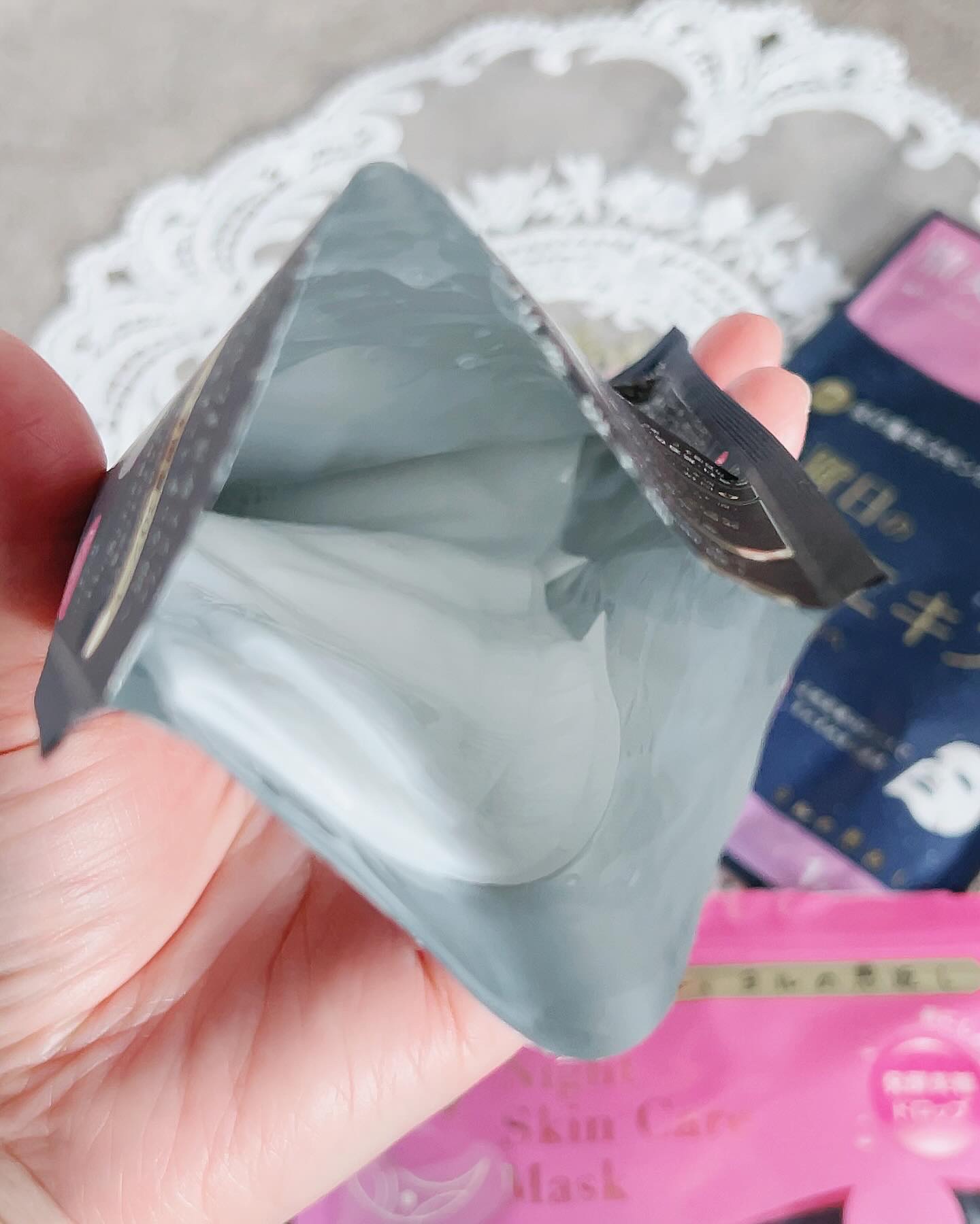 薬用水曜日のナイトスキンケアマスク[医薬部外品]/肌美精/シートマスク・パックを使ったクチコミ（3枚目）