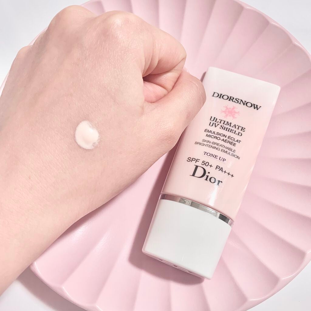 【旧】スノー UVシールド トーンアップ 50+/Dior/日焼け止めミルクを使ったクチコミ(2枚目)