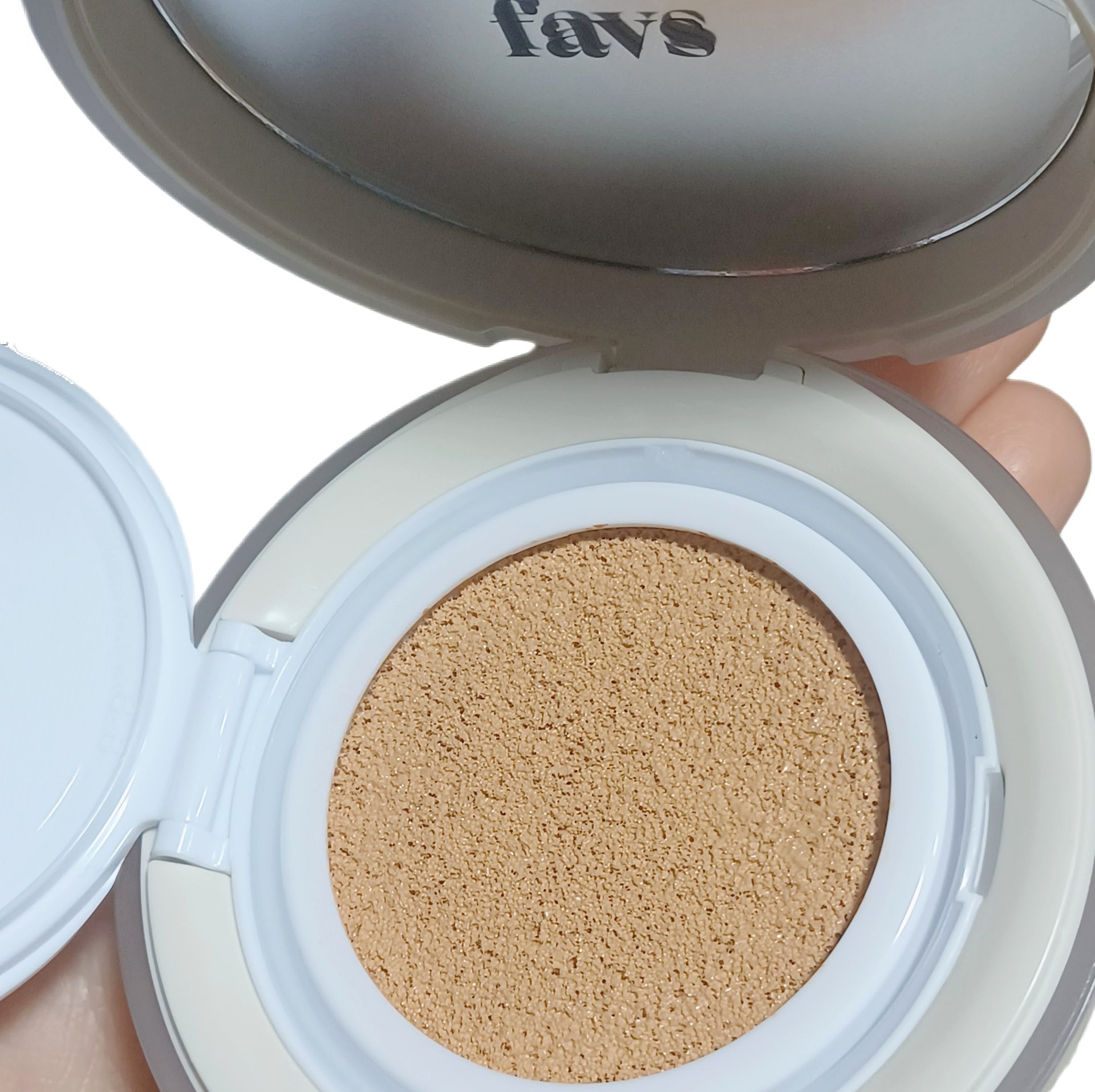 カーミンググロウアップクッションファンデーション/favs/リキッドファンデーションを使ったクチコミ（3枚目）