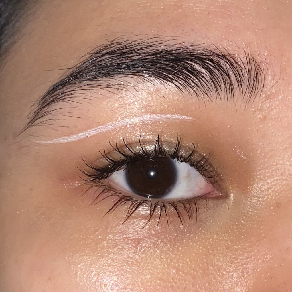 グリッタープリズム シャドウ/MISSHA/グリッターを使ったクチコミ（2枚目）