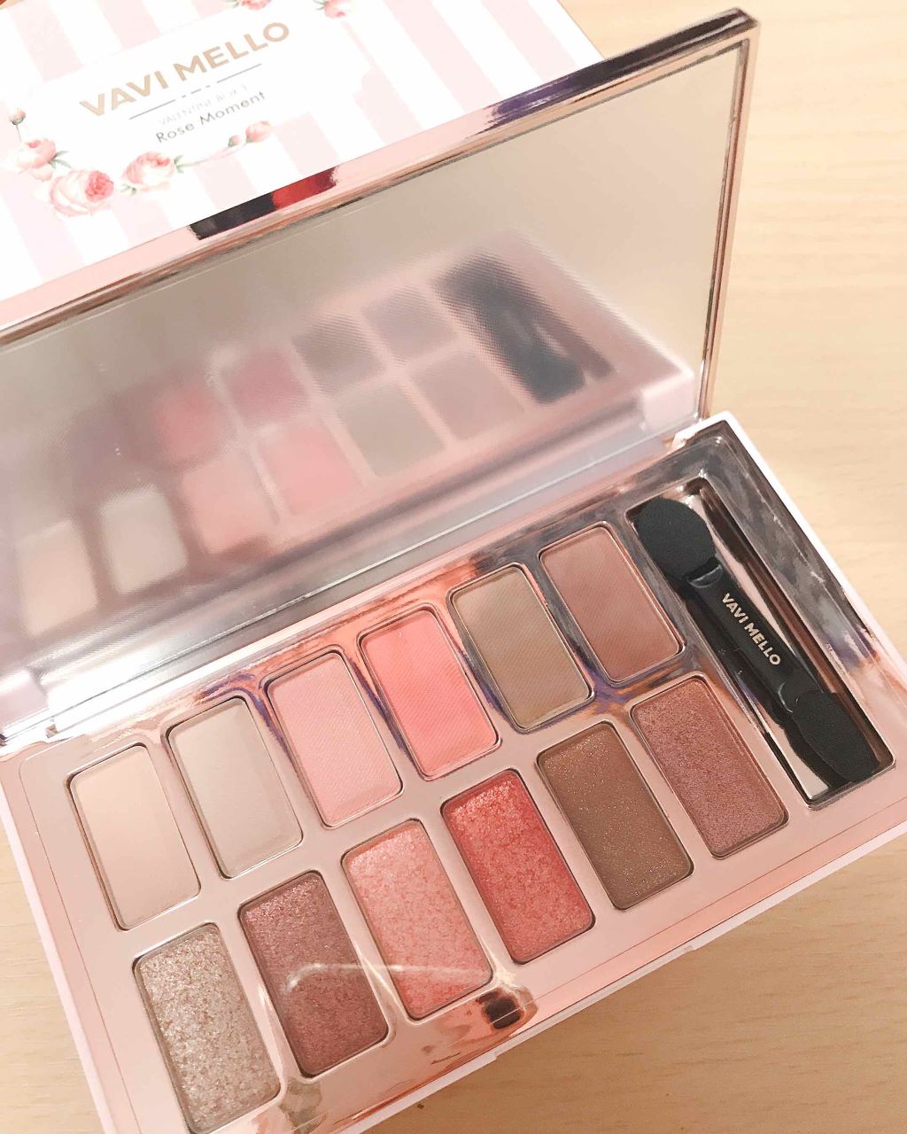バレンタインボックス3ローズモーメント/VAVI MELLO/アイシャドウパレットを使ったクチコミ(2枚目)