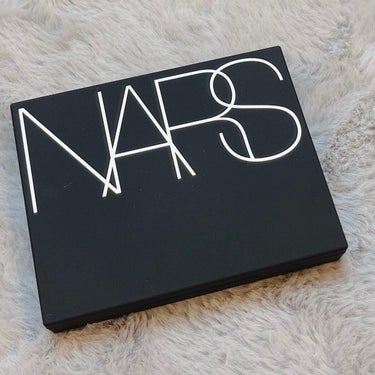 ライトリフレクティング プリズマティックパウダー/NARS/プレストパウダーを使ったクチコミ（2枚目）