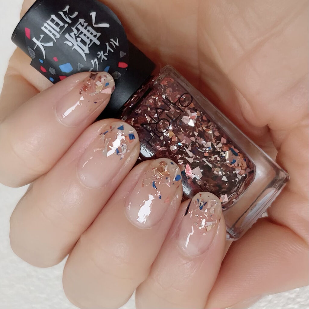 ネイルホリック パーティーフレーク SP025/ネイルホリック/マニキュアを使ったクチコミ（1枚目）