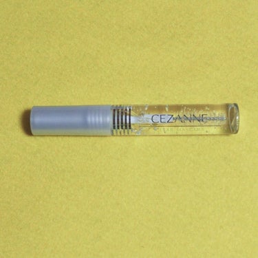 CEZANNEのCLEAR MASCARA

クリアタイプで学校につけて行ってもバレにくいです！
私はバレたことないですしね😉
まつ毛にもまゆ毛にも使えて結構便利ですよー☺️
私は初めてのマスカラがこれ