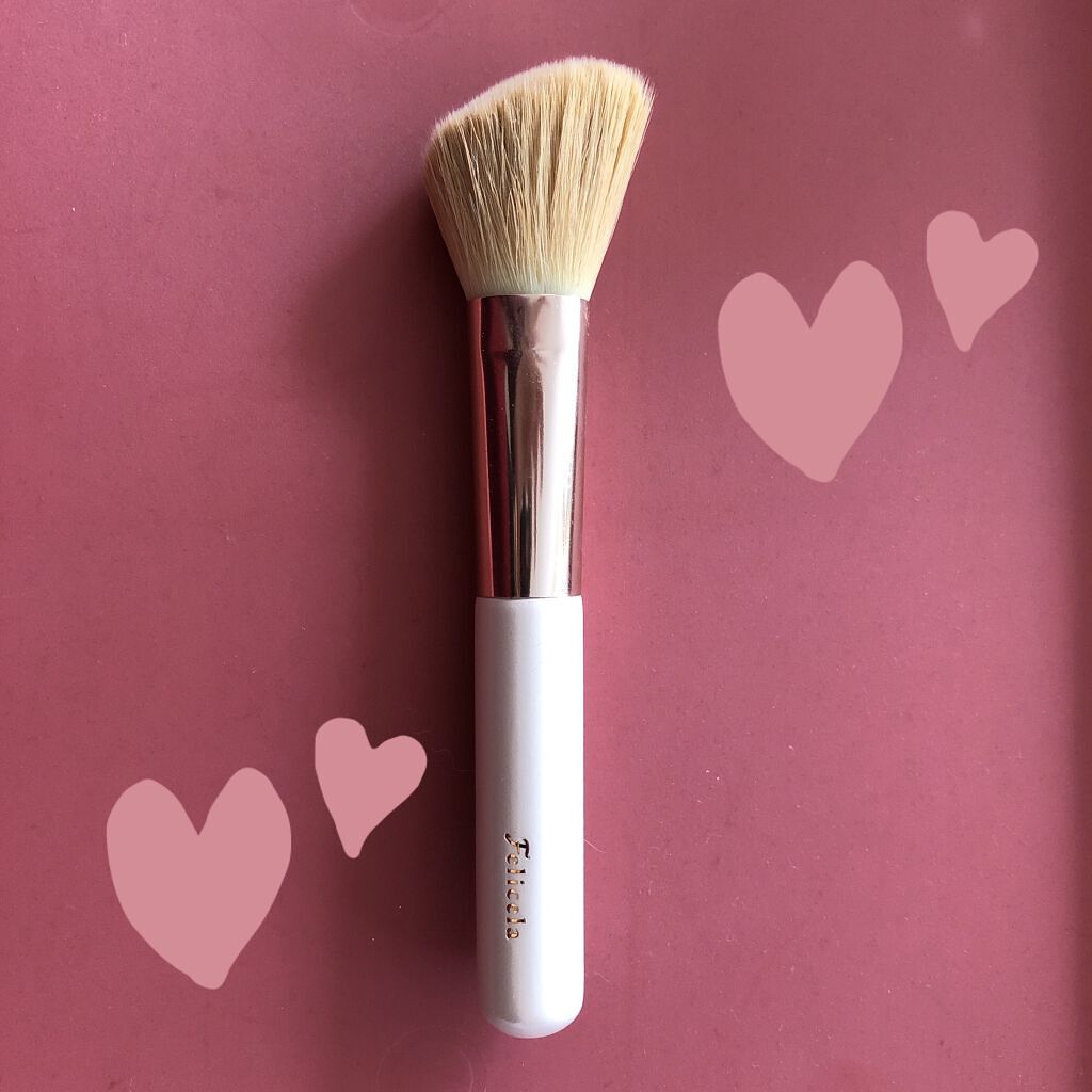 フェリセラ チークブラシ(先斜め)のクチコミ「✼••┈┈••✼••┈┈••✼••┈┈••✼••┈┈••✼
フェリセラ
チークブラシ
先斜め
.....」（1枚目）