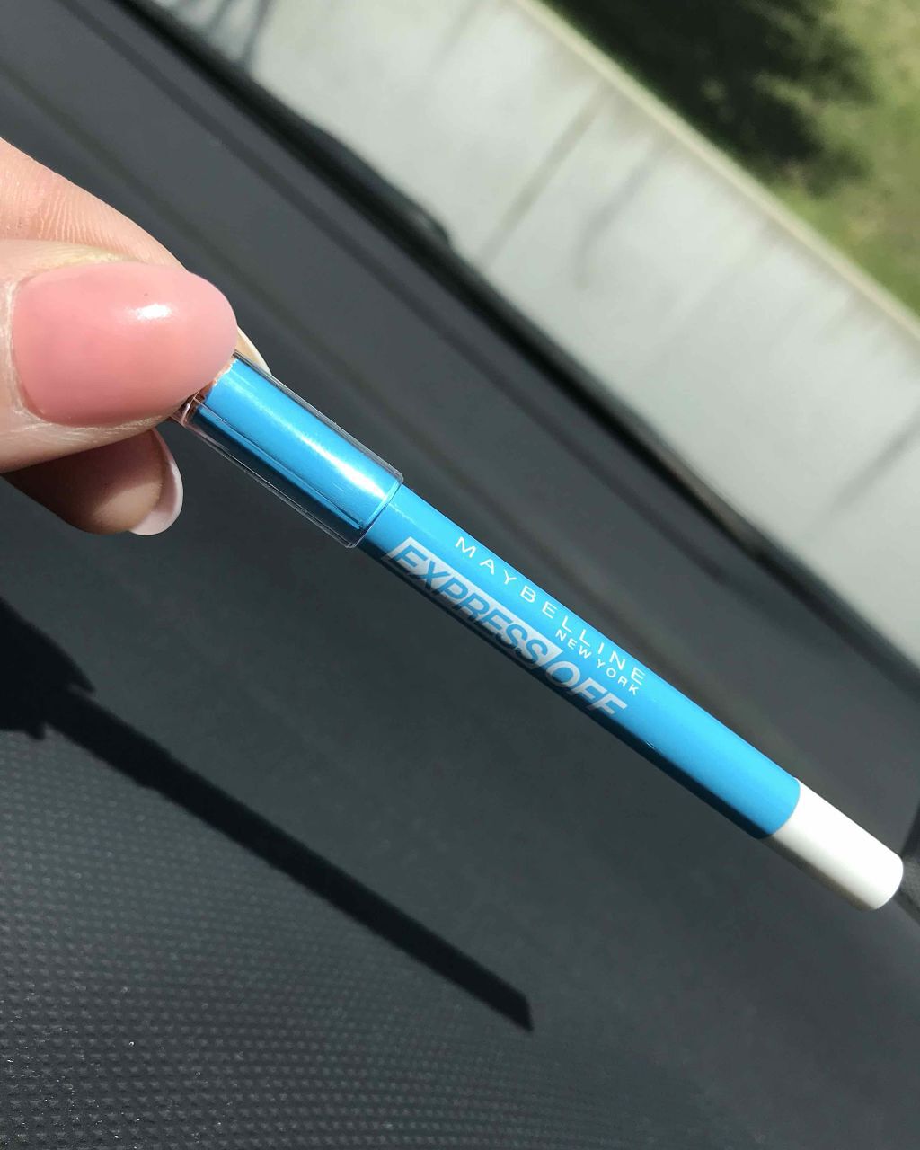 エクスプレス オフ/MAYBELLINE NEW YORK/ポイントメイクリムーバーを使ったクチコミ(1枚目)