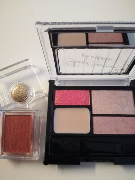 シャドーカスタマイズ/MAJOLICA MAJORCA/単色アイシャドウを使ったクチコミ(2枚目)