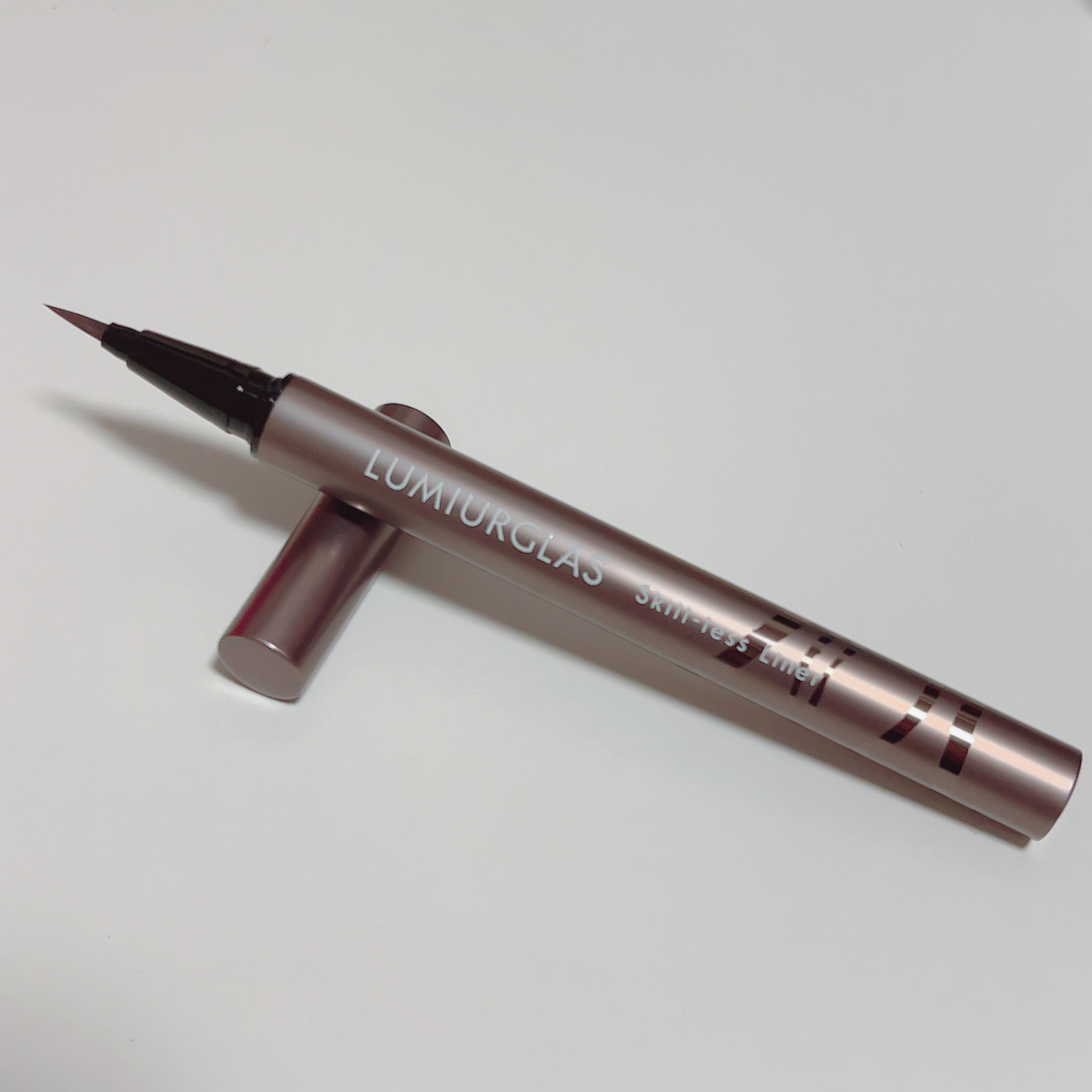 スキルレスライナー 07.スモアグレージュ/LUMIURGLAS/リキッドアイライナーを使ったクチコミ（3枚目）