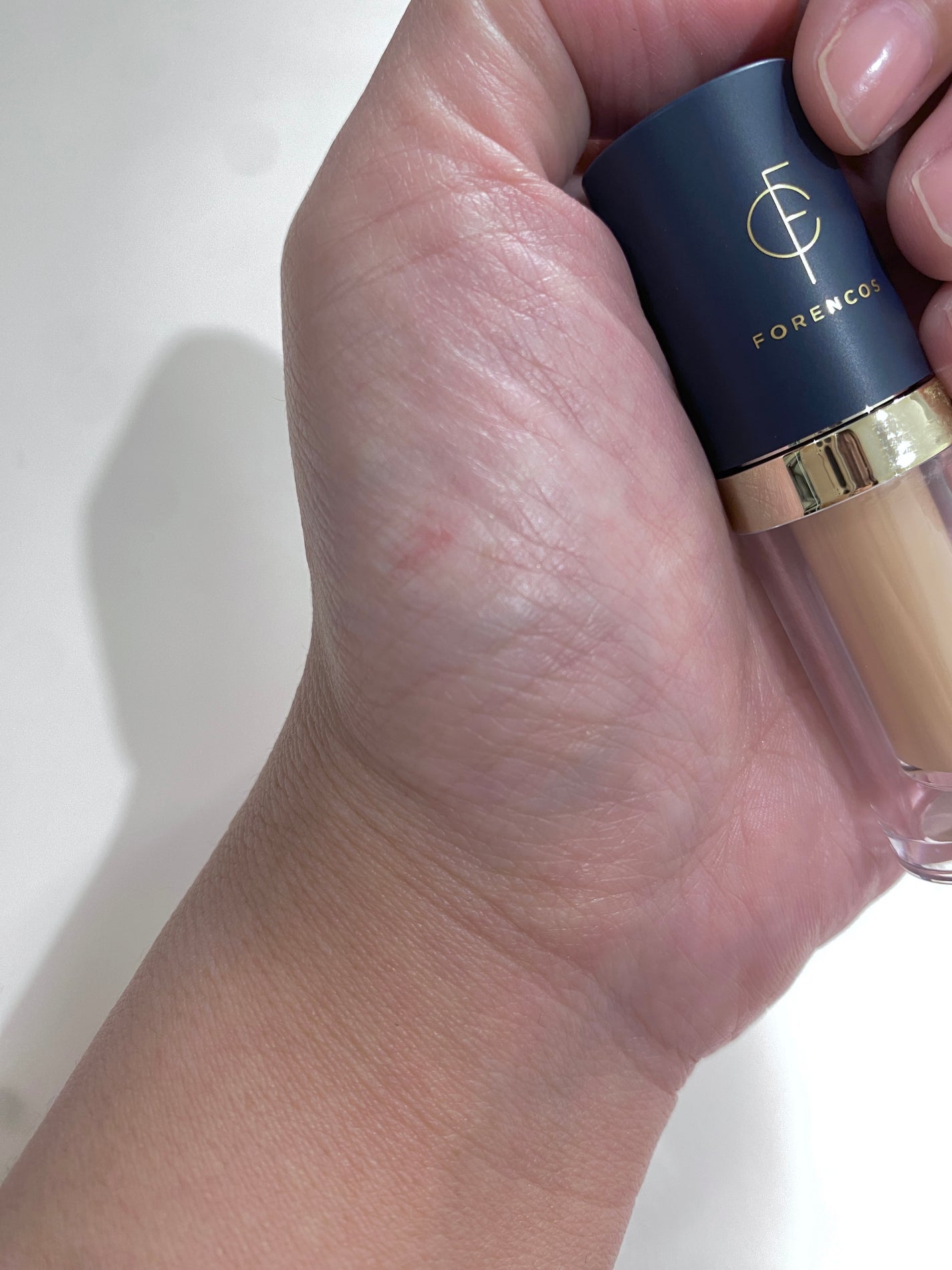 タトゥーウォータープルーフスカーコンシーラー/フォレンコス/リキッドコンシーラーを使ったクチコミ(3枚目)