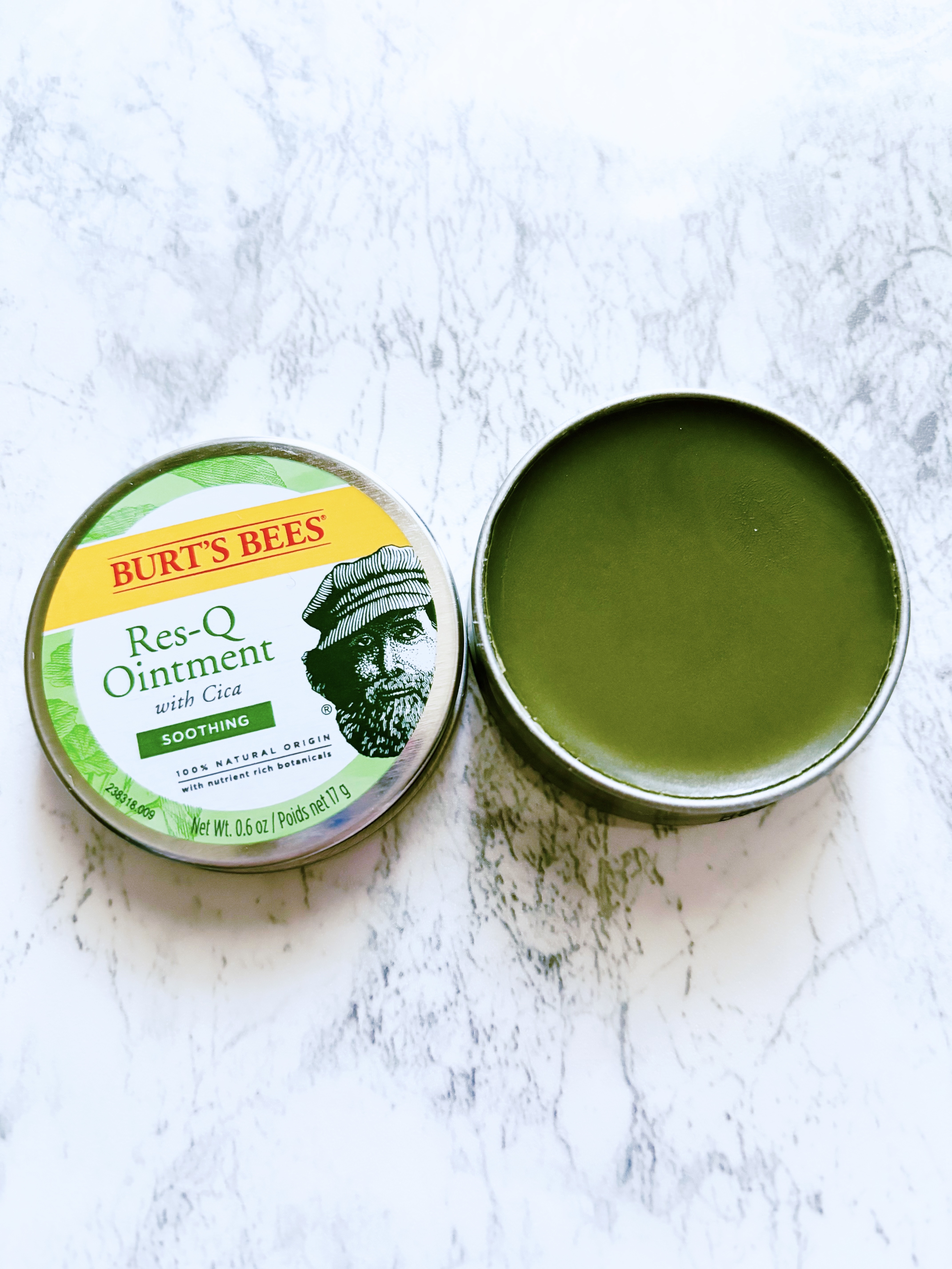 Res-Q Ointment(レスキュー オイントメント )/BURT'S BEES/フェイスクリームを使ったクチコミ（2枚目）