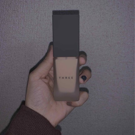 フローレスエシリアル フルイド ファンデーション/THREE/リキッドファンデーションを使ったクチコミ(1枚目)