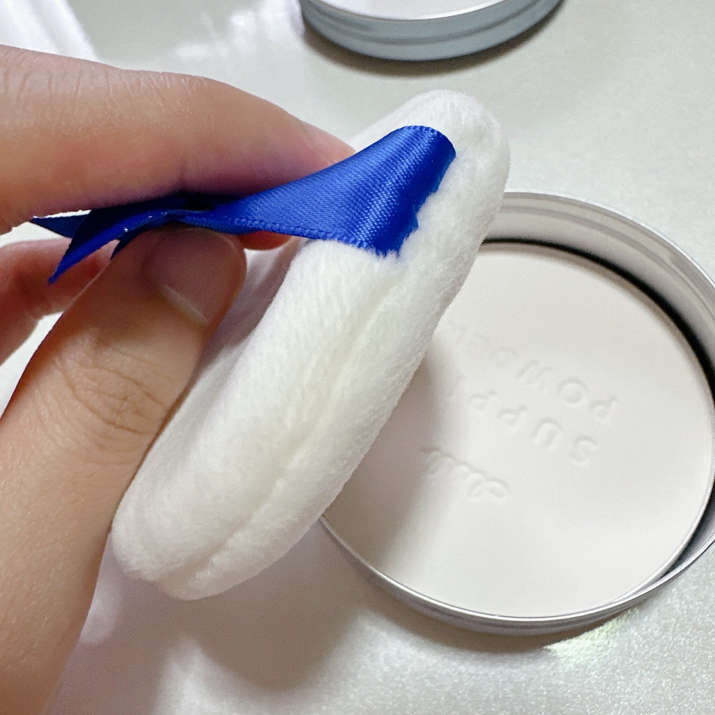 すっぴん ホワイトニングパウダーA/クラブ/プレストパウダーを使ったクチコミ(4枚目)