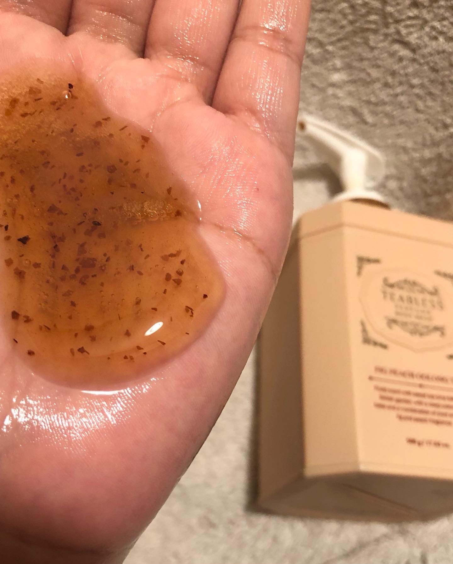 パフュームボディウォッシュ フィグピーチウーロンティー/TEABLESS/ボディソープを使ったクチコミ（1枚目）