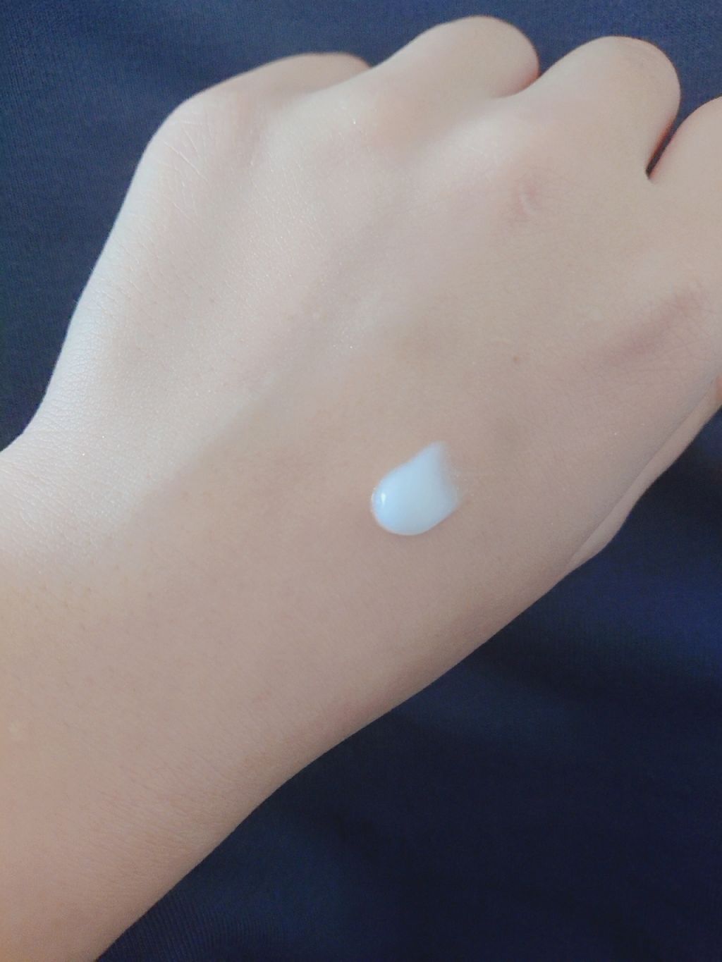 ブリリアンス スキンイルミネーティング　ＳＨ/JERGENS(ジャーゲンズ)/ボディクリームを使ったクチコミ（2枚目）