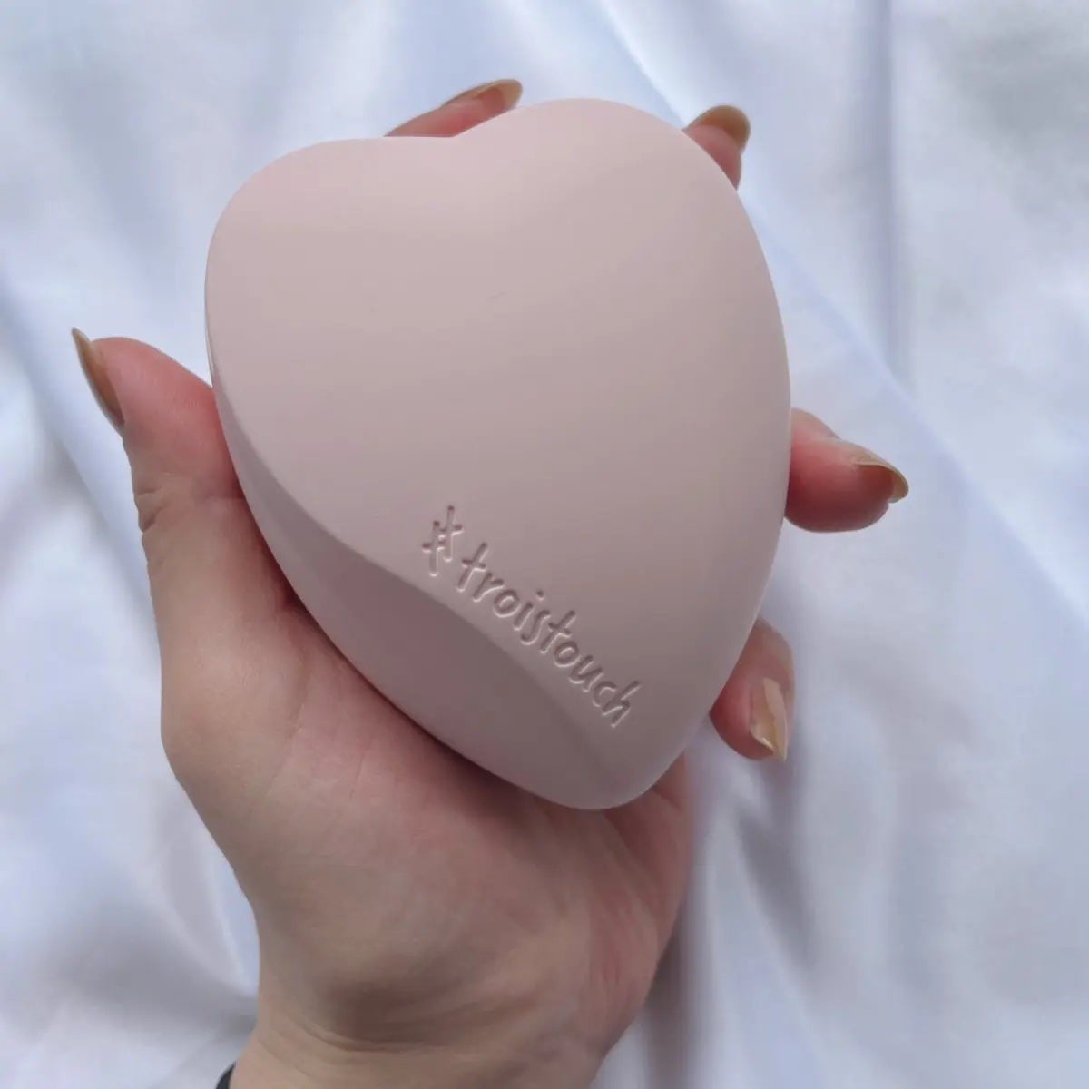トワタッチ ハートクッション グロウメッシュ/troistouch/クッションファンデーションを使ったクチコミ(1枚目)