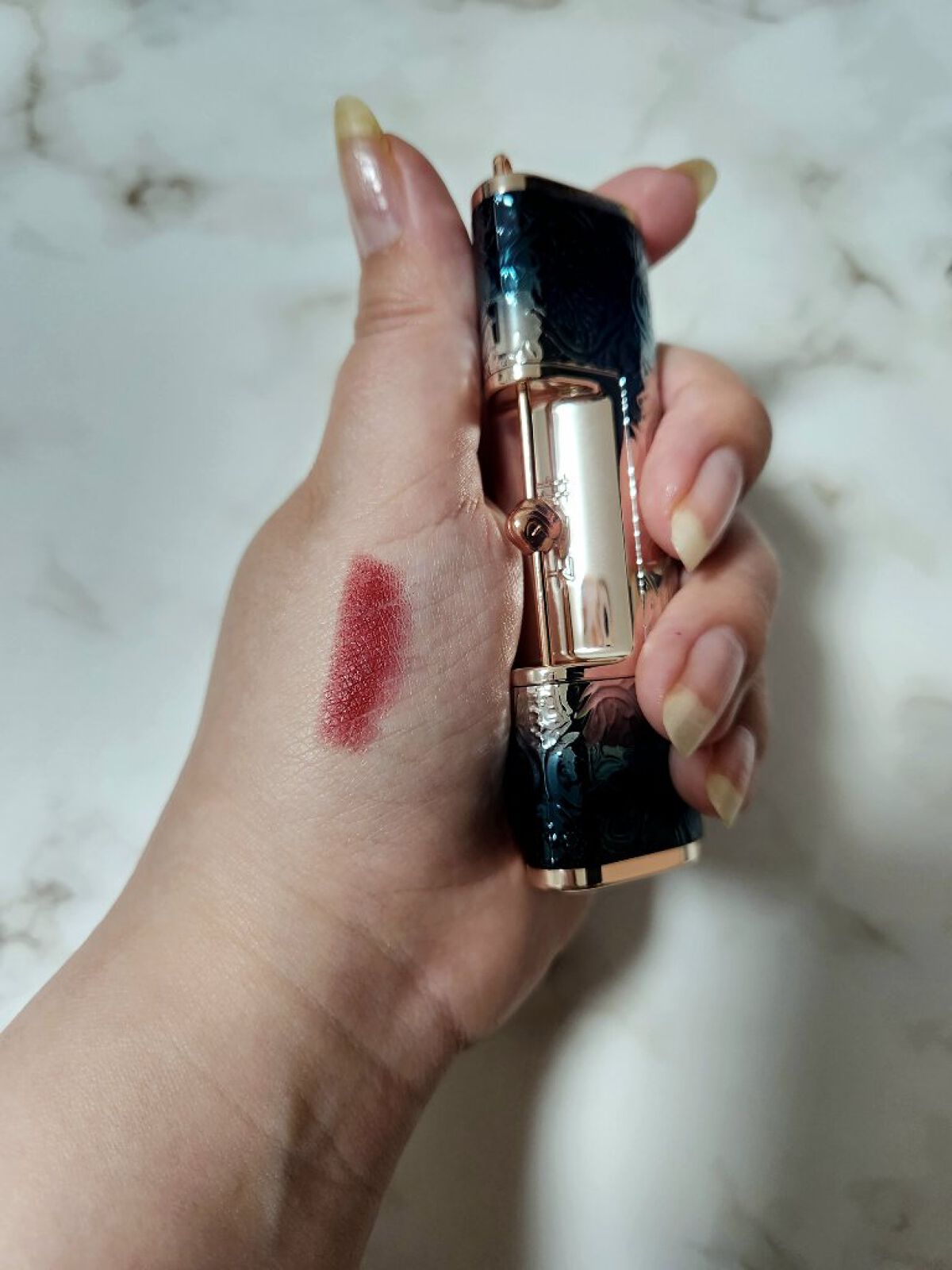 百花同心錠 彫刻リップ/花西子/口紅を使ったクチコミ（3枚目）