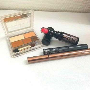 新しくViseeのクリスタルデュオリップスティックシアーRD463を購入したのでレビューついでにこのリップ💄に合いそうなシンプルメイクをしてみました(*´◒`*)💖

写真📷に目のアップ写真ありです💦
