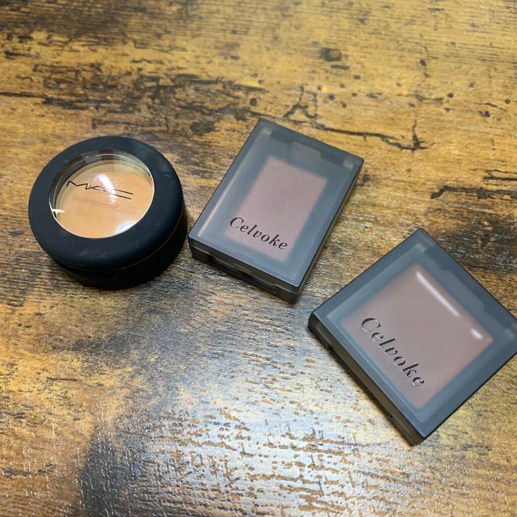 セルヴォーク ヴォランタリー アイズ/Celvoke/単色アイシャドウを使ったクチコミ(2枚目)