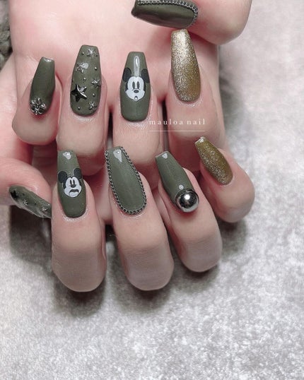 #ネイル,#カーキネイル,#秋ネイル,#アートネイル,#海ネイル,#スタッズネイル,#ニュアンスネイル,#くすみカラーネイル,#サマーネイル,#ミラーネイル,#カラフルネイル,#マグネットネイル,#ミッキーマウスネイル,#シンプルネイル,#ミッキーネイル,#ディズニーネイルのネイルデザイン