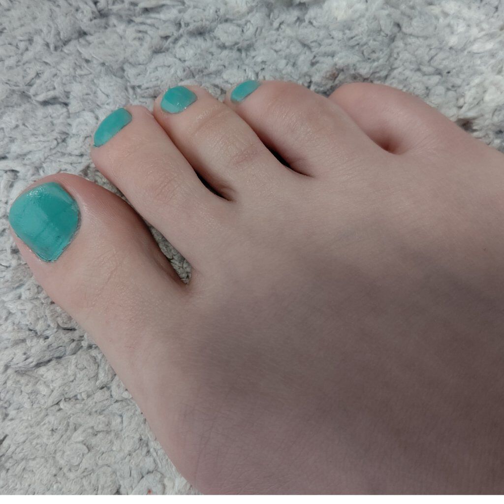 ネイルホリック Soft Neon color GR719/ネイルホリック/マニキュアを使ったクチコミ（2枚目）