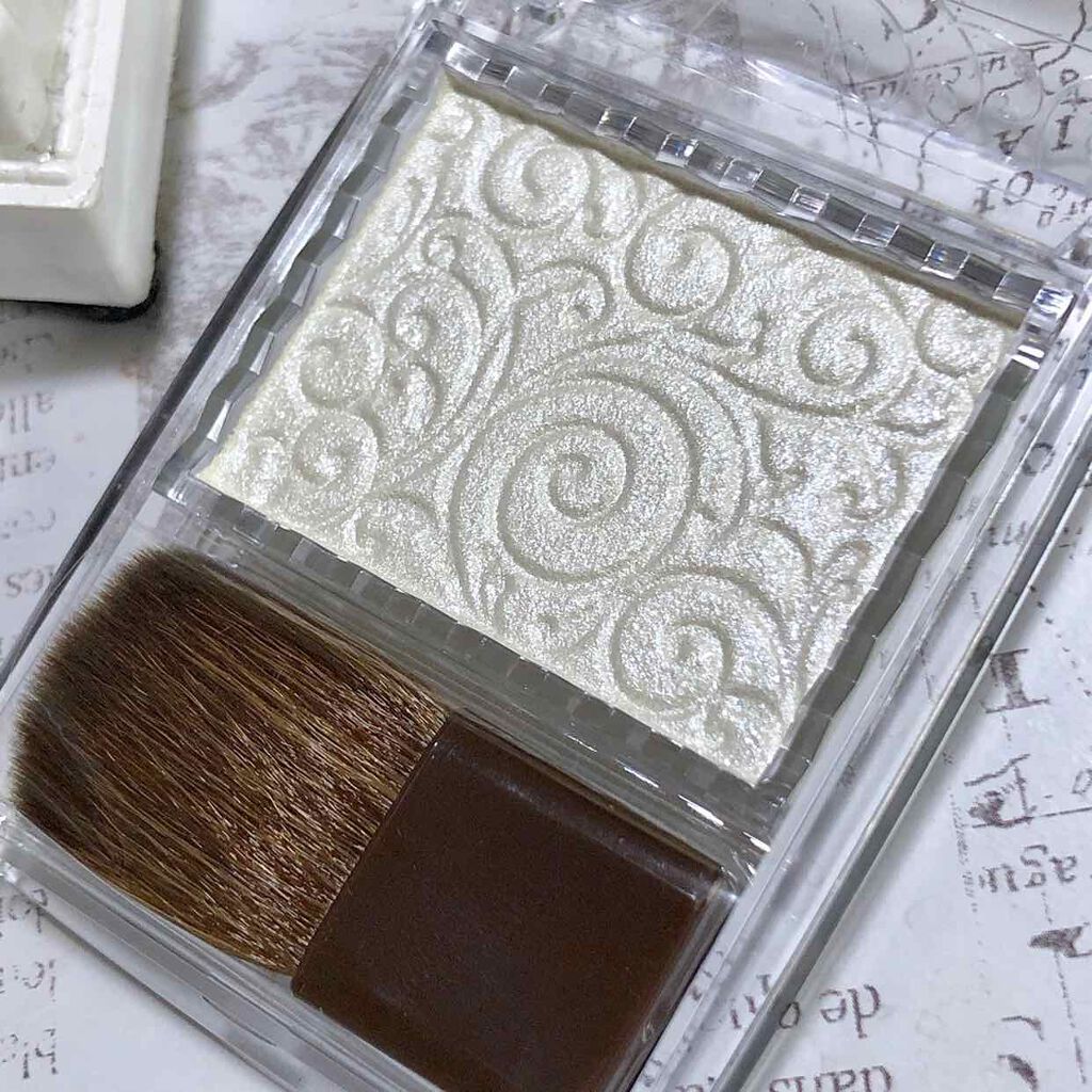 パールグロウハイライト 03 オーロラミント/CEZANNE/パウダーハイライトを使ったクチコミ（2枚目）