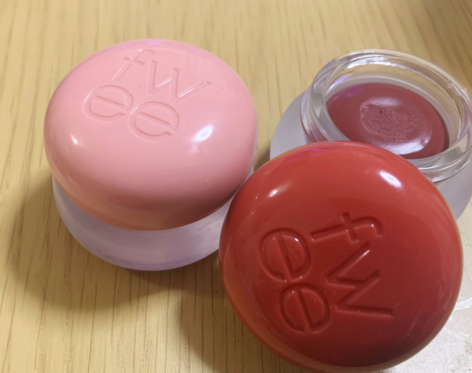 リップアンドチーク ブラーリープリンポット/fwee/口紅を使ったクチコミ（2枚目）