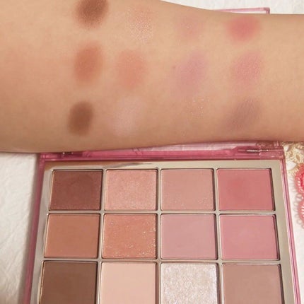 ソフトブラーリングアイパレット/wakemake/アイシャドウパレットを使ったクチコミ(4枚目)