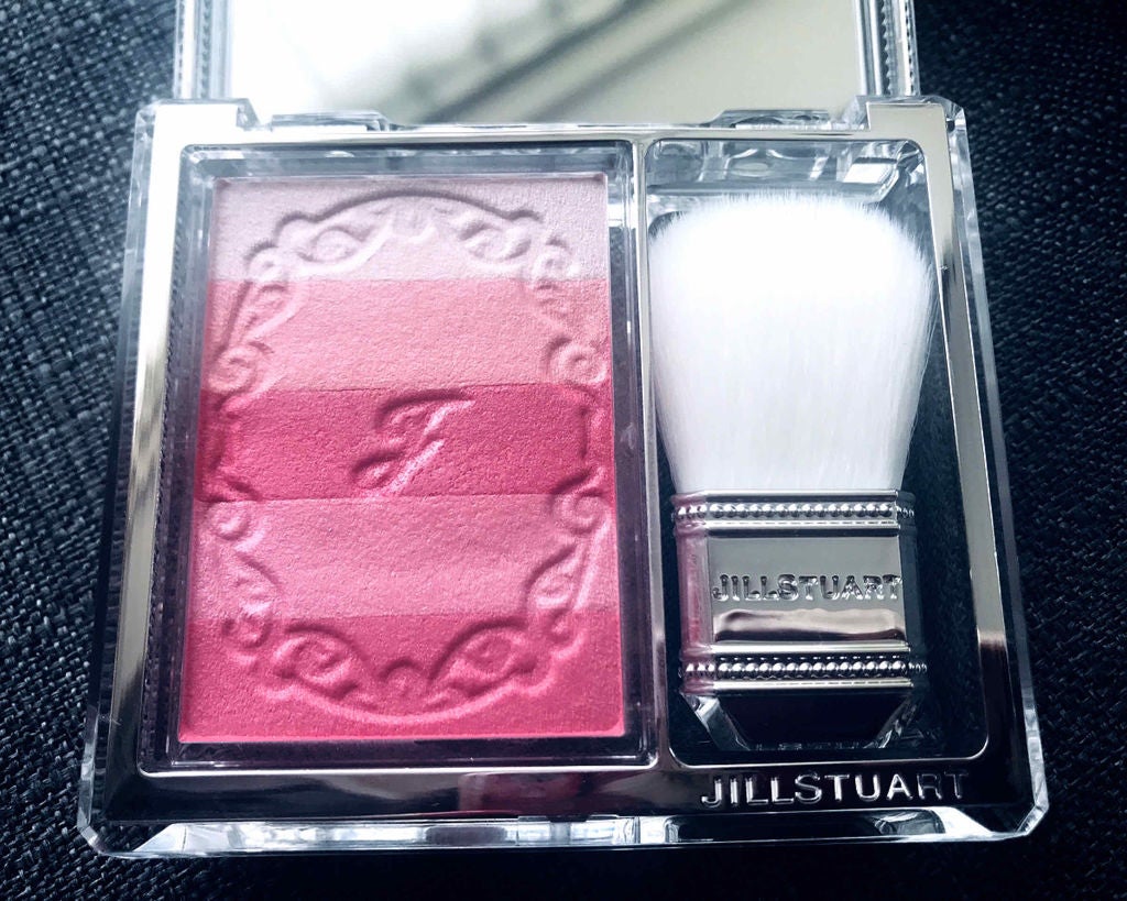 ブルーミングデュー オイルインブラッシュ/JILL STUART/パウダーチークを使ったクチコミ(3枚目)