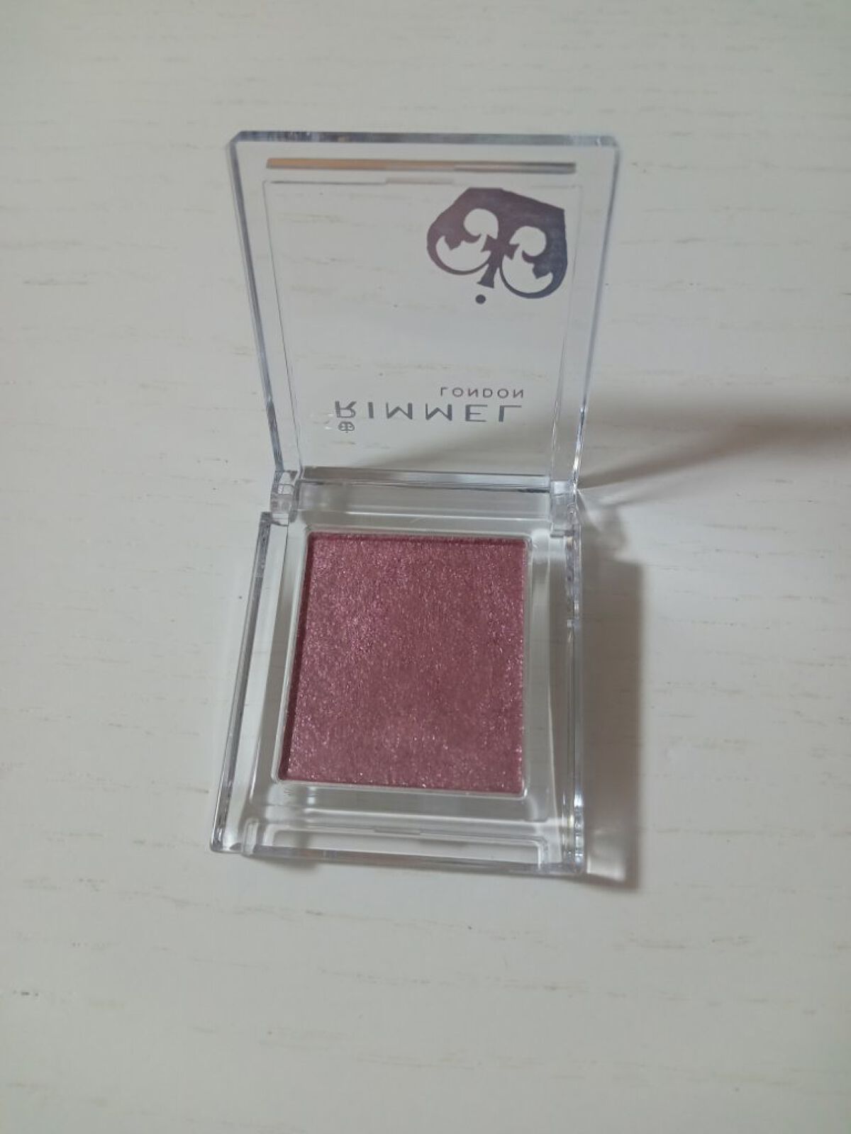 プリズム パウダーアイカラー/リンメル ロンドン/単色アイシャドウを使ったクチコミ（3枚目）