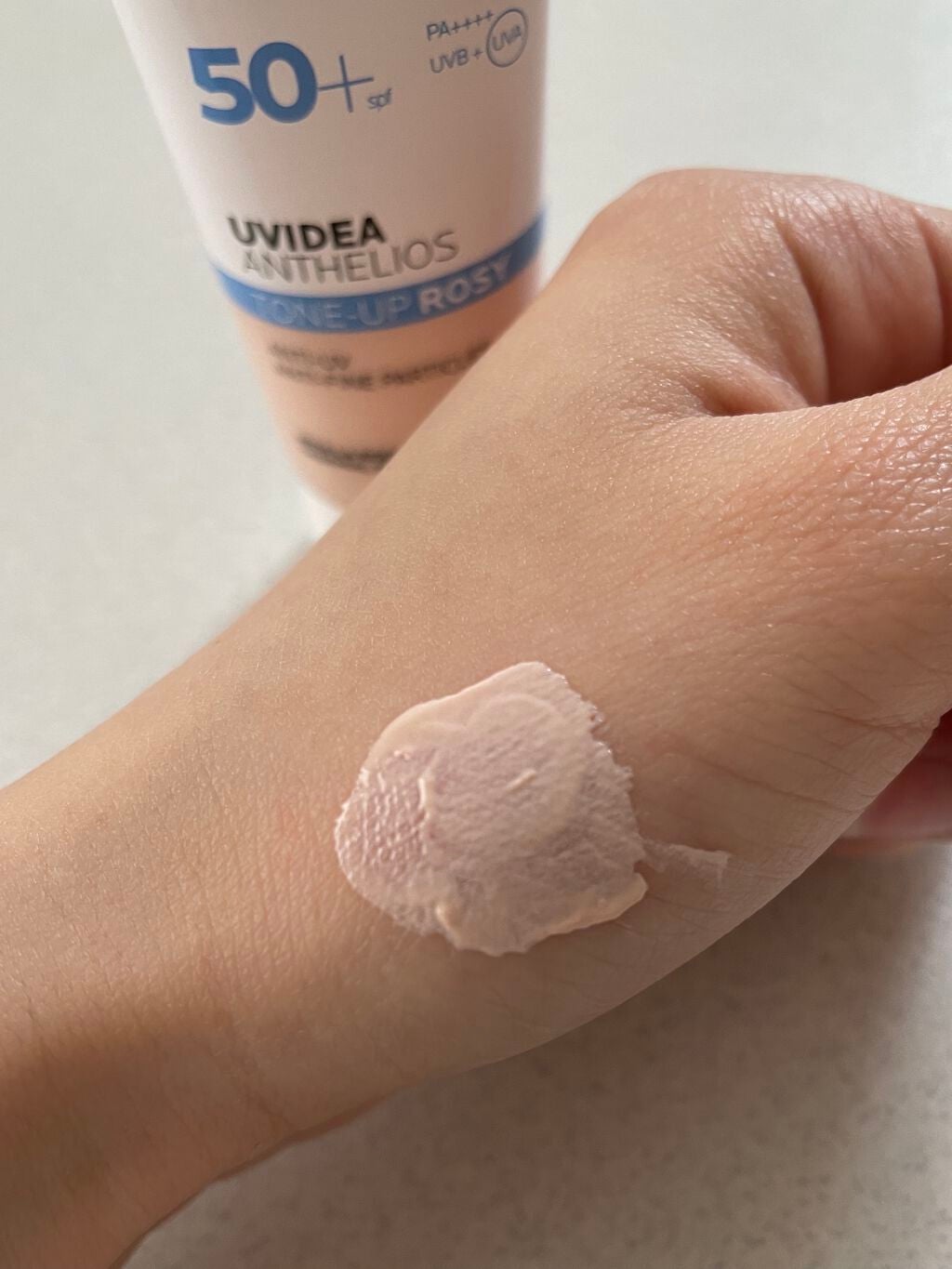 UVイデア XL プロテクショントーンアップ ローズ/ラ ロッシュ ポゼ/日焼け止めクリームを使ったクチコミ(3枚目)