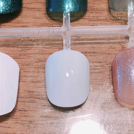 DAISO ウィンマックス ネイルケアシリーズ マットトップコートのクチコミ「マットコート初挑戦!
本当にツヤ感が消えるんですね、感動しました…!
乾く前に触っちゃったり、.....」(2枚目)