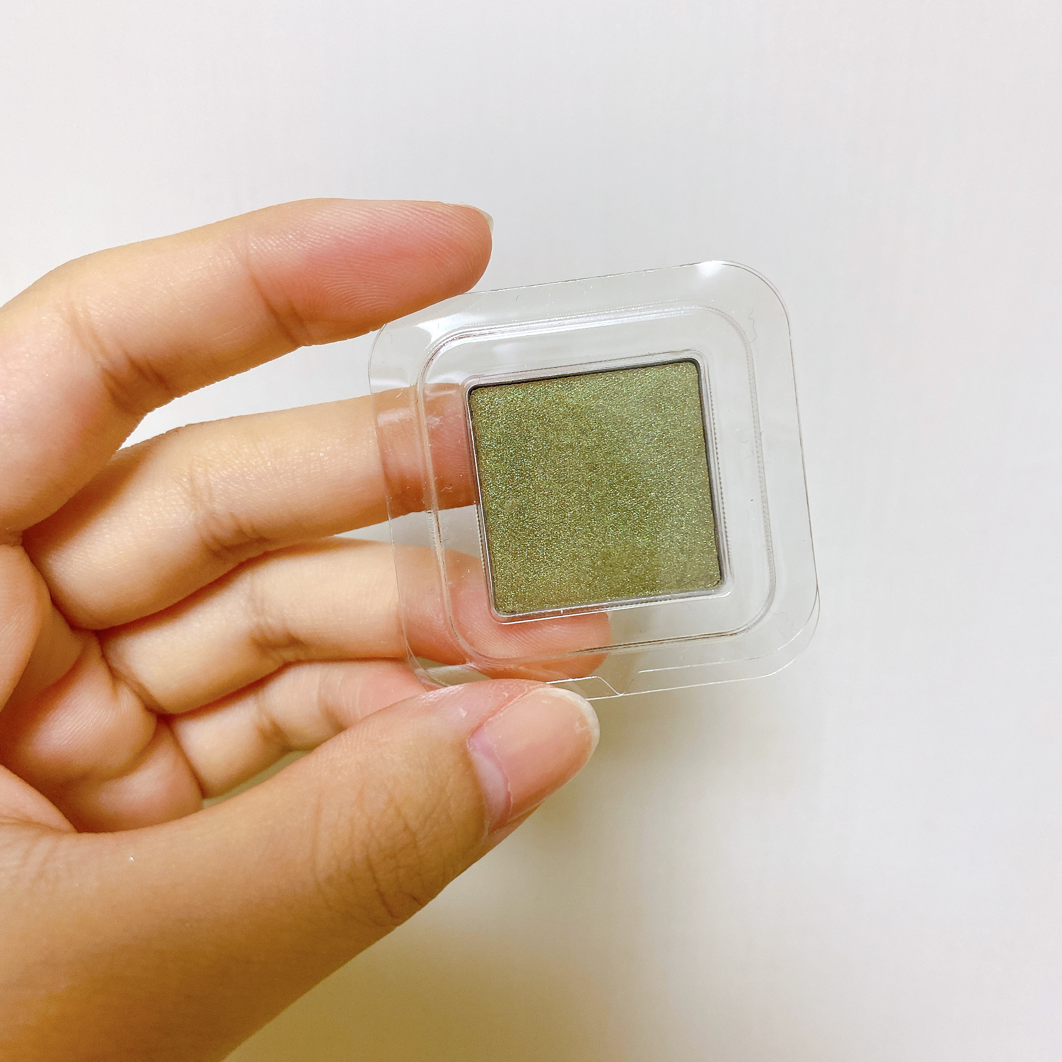 アイシャドウレフィル/ROUTEES/単色アイシャドウを使ったクチコミ（2枚目）