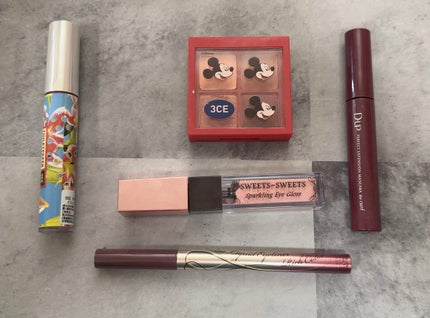 スパークリングアイグロス/スウィーツ スウィーツ/リキッドアイシャドウを使ったクチコミ(1枚目)